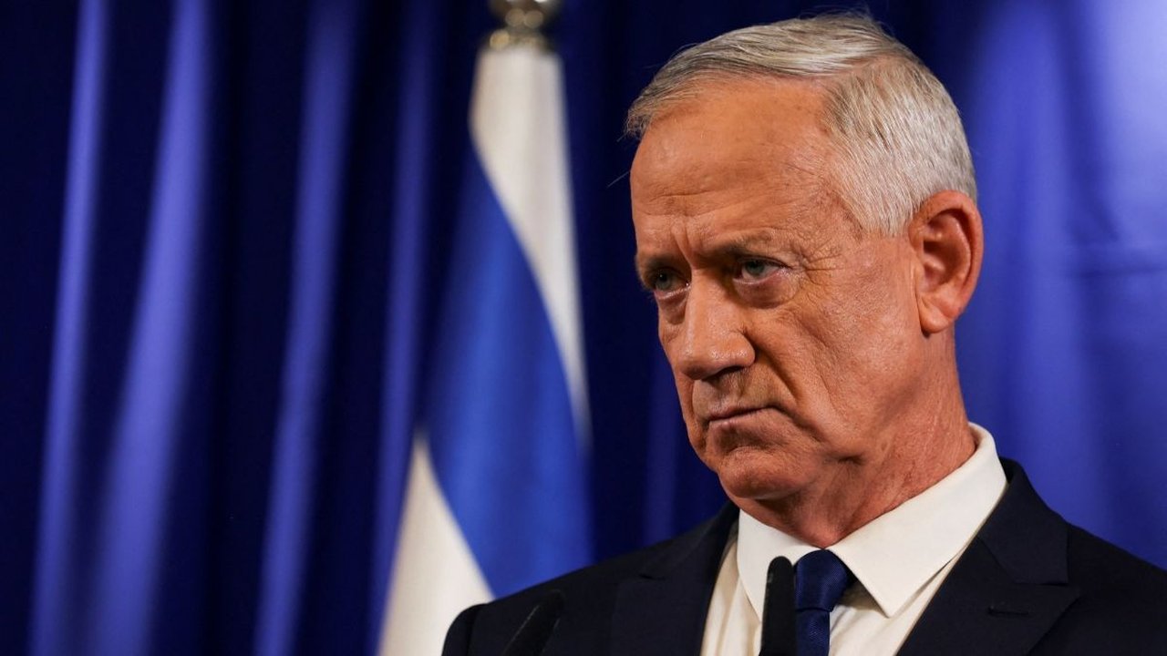 FOTO: Momen Benny Gantz, Menteri Perang Israel Tertunduk Usai Umumkan Mundur dari Kabinet Pemerintahan Benjamin Netanyahu