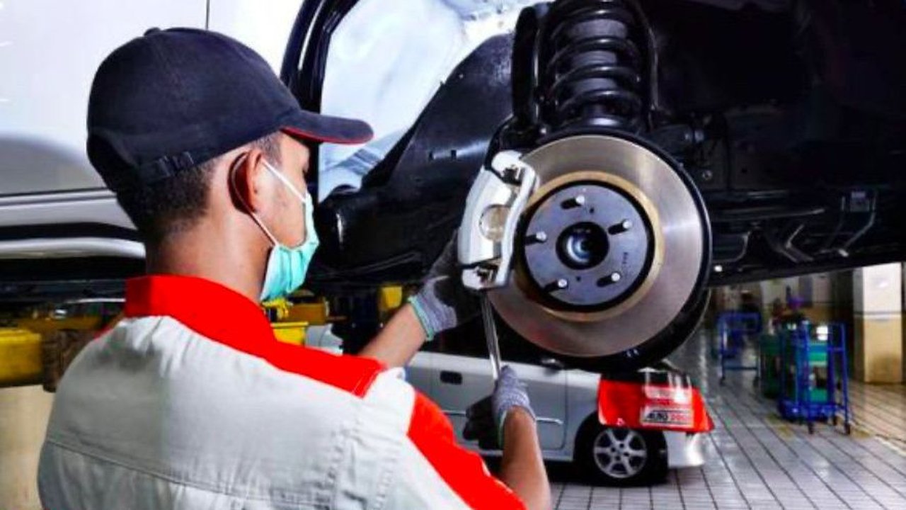 Kapan Harus Menguras dan Mengganti Minyak Rem Mobil Untuk Jarak Tempuh Yang Sudah Ditempuh?