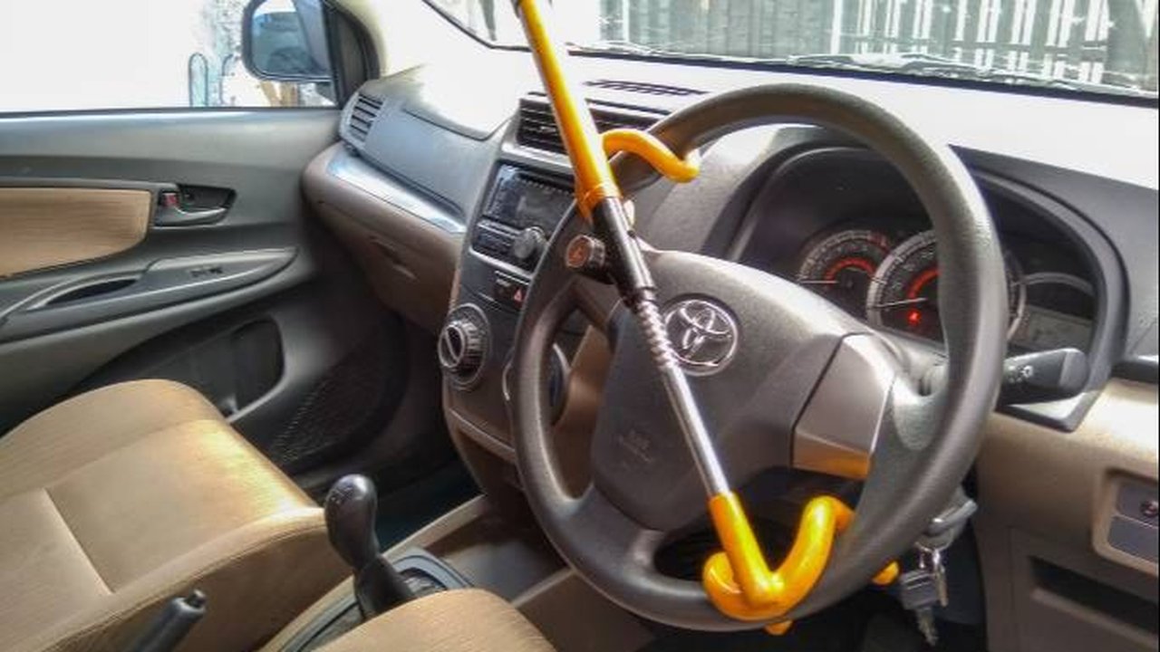 6 Rekomendasi Kunci Stir Mobil Terbaik, Ampuh Bikin Pusing