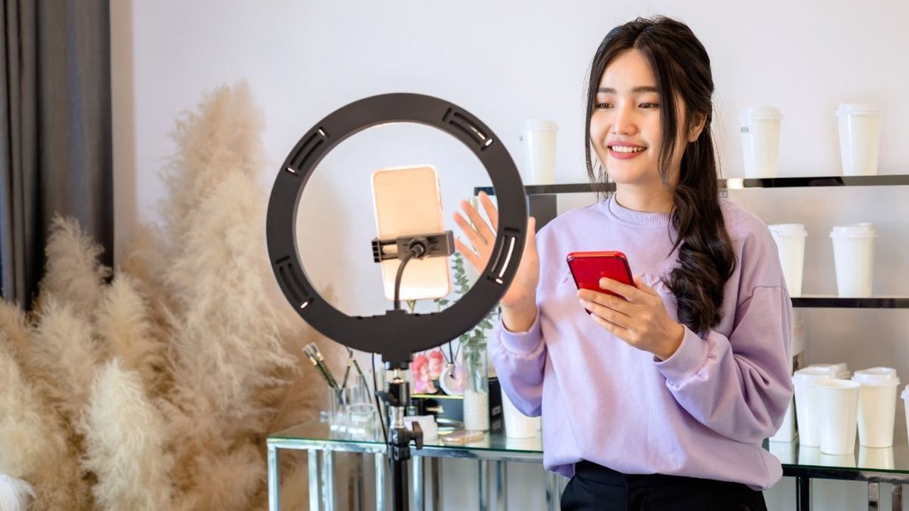 UMKM & Brand Lokal Pilih Shopee Live, Berhasil Capai Pertumbuhan Signifikan di 2024