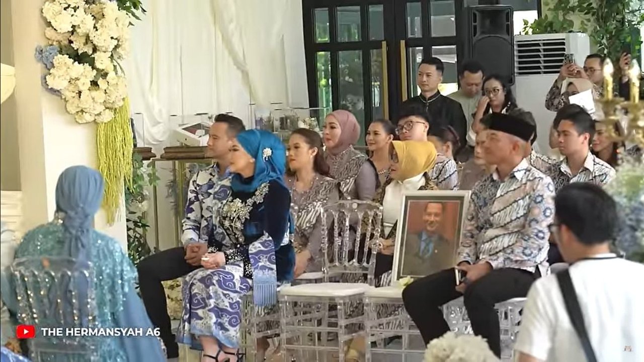 Momen Adjie Massaid 'Hadir' di Lamaran Aaliyah dan Thariq, Acara Semakin Haru