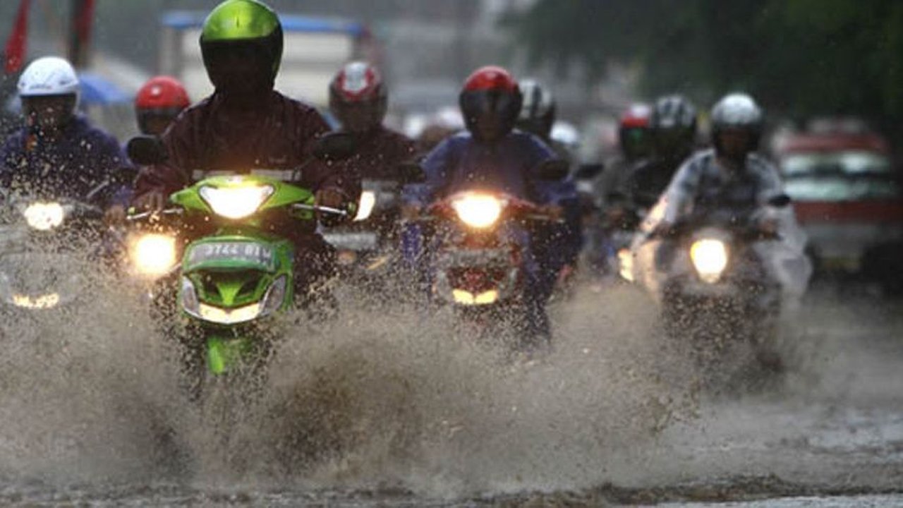 Agar Motor Tidak Baret dan Karat, Ini Cara Terbaik untuk Mengeringkannya Setelah Basah.