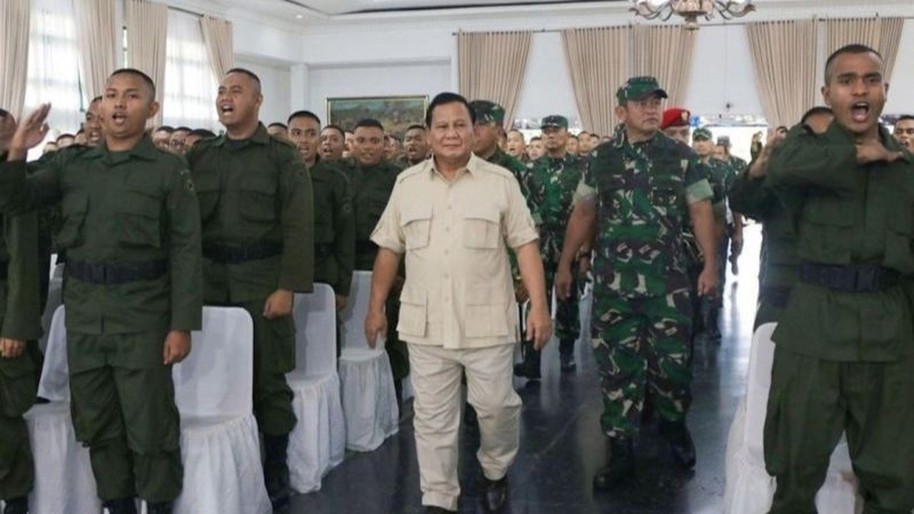 Prabowo Langsung Hentikan Langkah Lihat Dua Foto Ini di Akmil, Satu Taruna Pernah Jadi Presiden