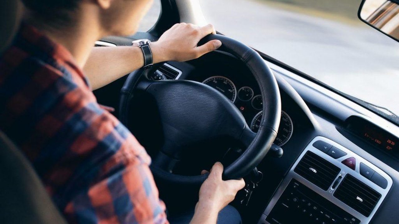 Masalah Ini Ternyata Menyebabkan Setir Mobil Berbelok saat Berakselerasi.