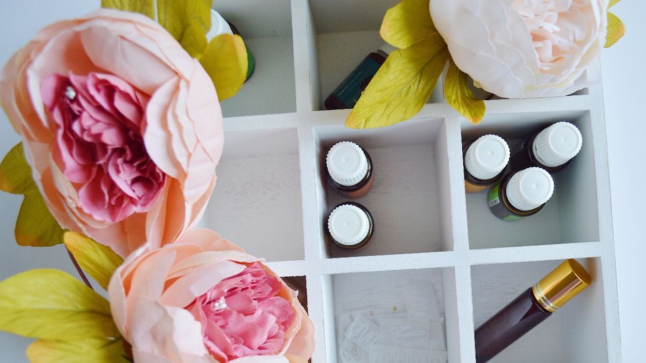 7 Tips Memilih Makeup untuk Pemula, Sesuaikan dengan Undertone Kulit