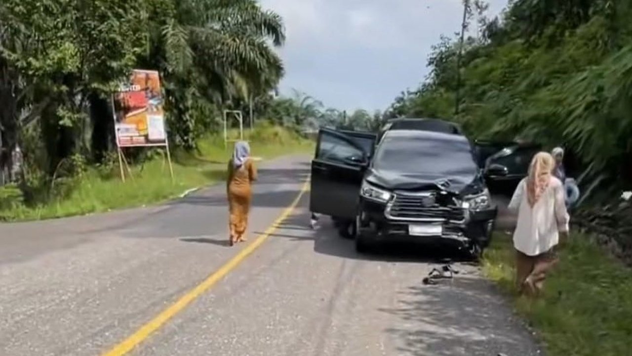 Mobil Ditumpangi Istri Wali Kota Sungai Penuh Kecelakaan, Pengendara Sepeda Motor Tewas