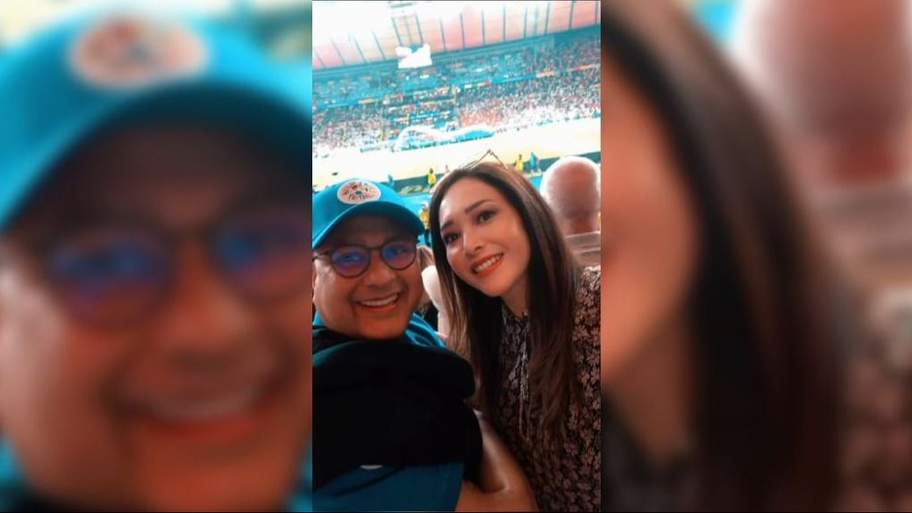 10 Potret Keseruan Maia Estianty & Irwan Mussry Nonton Final Euro 2024 di Jerman, Sempat Naik 'River Cruise' Keliling Berlin