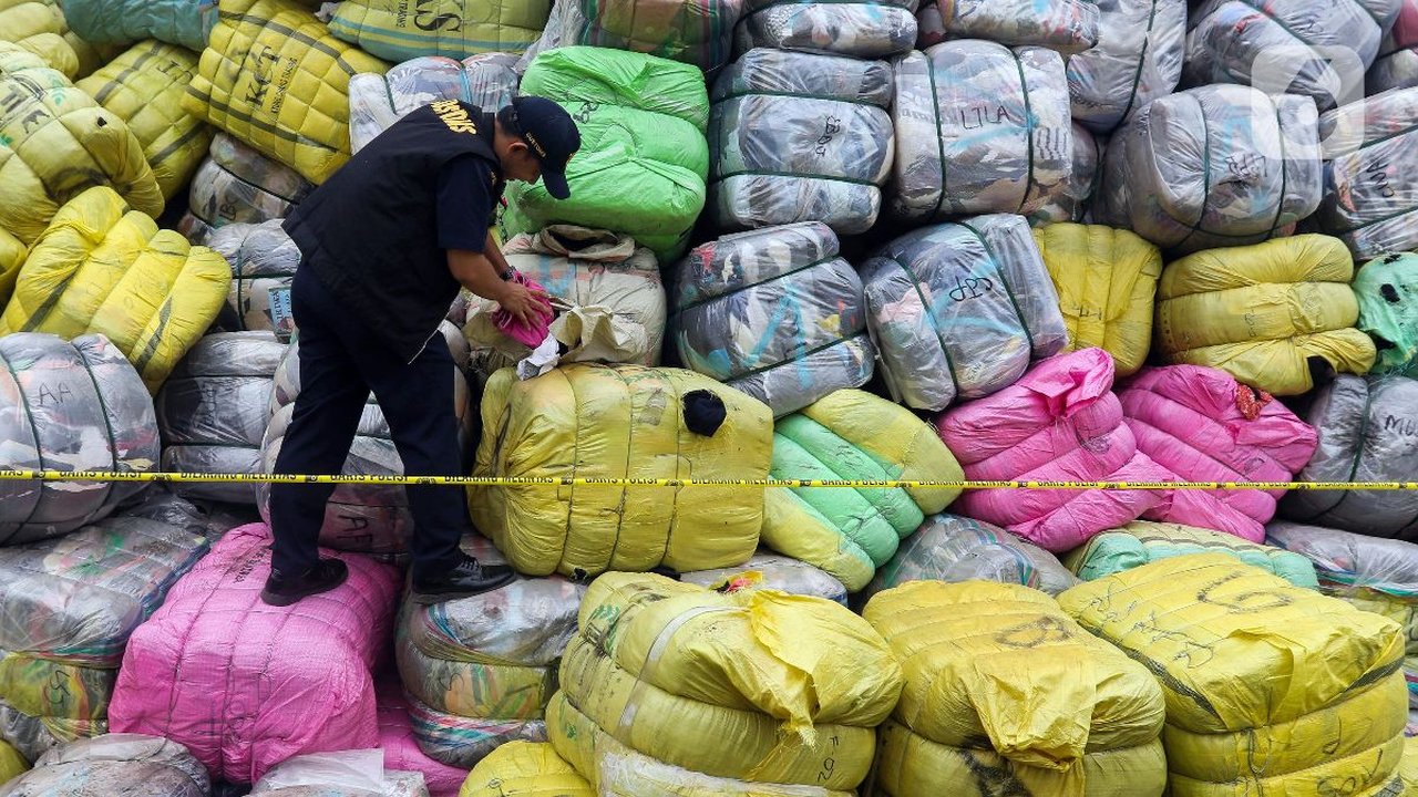 Indonesia Banjir Produk Ilegal, Satgas Bakal Selidiki Data Impor Tekstil dari China