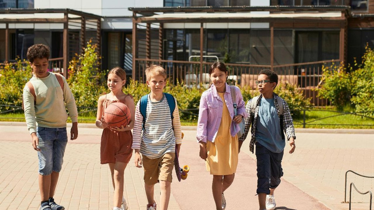 Teh Band MPLS dan Jawaban Teka-teki Lainnya