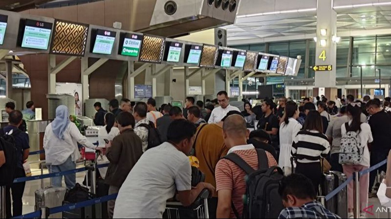 Layanan Maskapai di Bandara Soetta Terdampak Gangguan IT Global