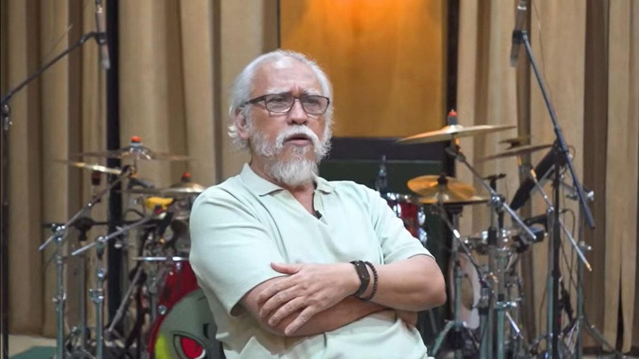 Cerita Iwan Fals saat Tampil di GBK Tanpa Panggung 'Saya Bingung Mau Nangis Gak Bisa'