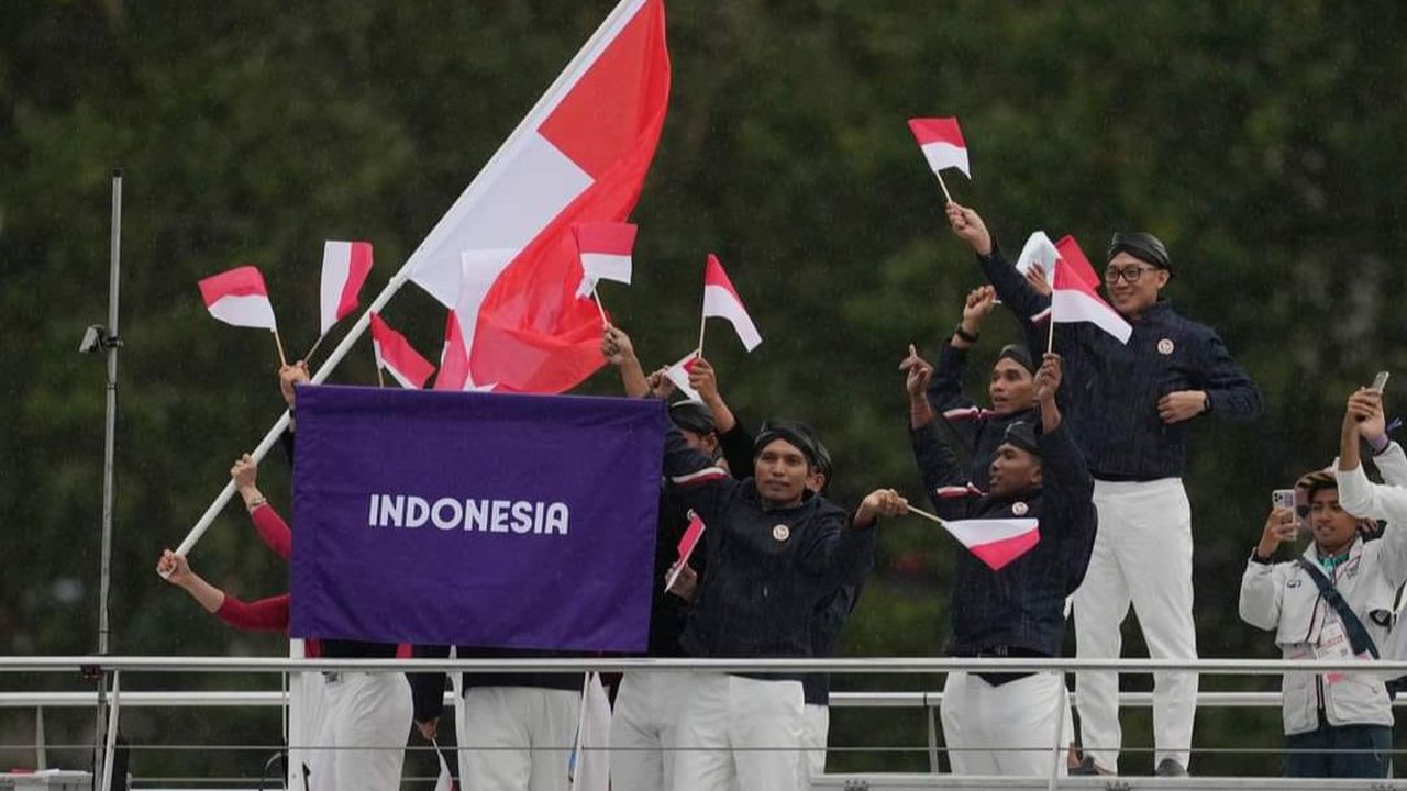 Menhan Prabowo Hadiri Pembukaan Olimpiade Paris 2024, Beri Tepuk Tangan Semangati Kontingen Indonesia