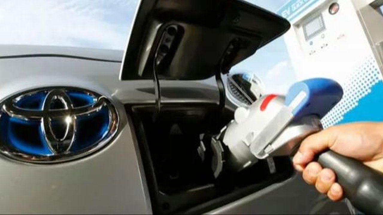 Rencananya, Toyota akan Membangun Pabrik Mobil Listrik Lexus.