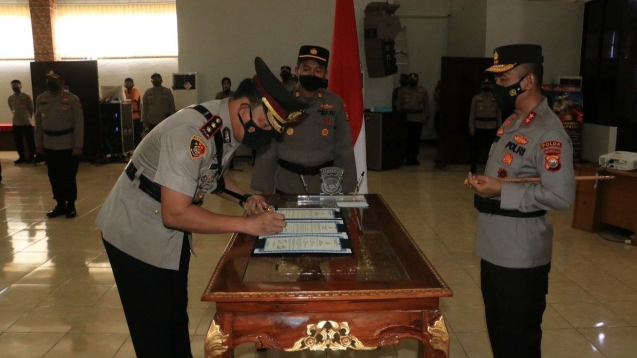 25 Tahun Berdinas Tanpa Cacat AKBP Ichsan Nur Dapat Piagam Bintang Nararya dari Jokowi, 'Sehat Rohani dan Jasmani'