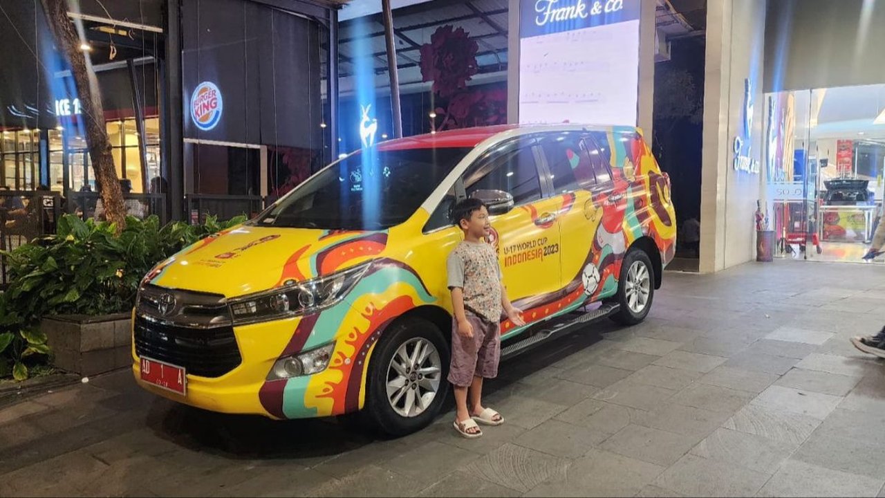 Pesan Gibran Saat Tinggalkan Mobil Dinas di Lokasi Festival Kuliner Non-Halal