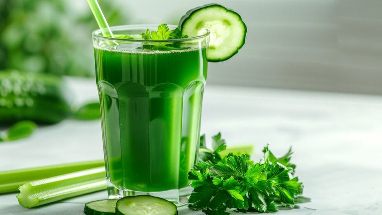7 Jus Sehat untuk Atasi Jerawat, Ketahui Manfaat Kandungannya
