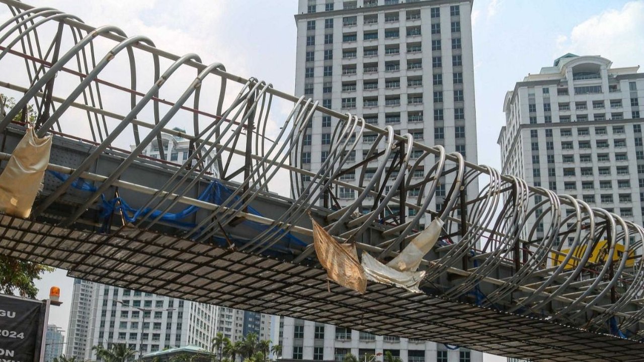 FOTO: Penampakan JPO Berkonsep Modern yang Sedang Dikebut Pemprov DKI Jakarta