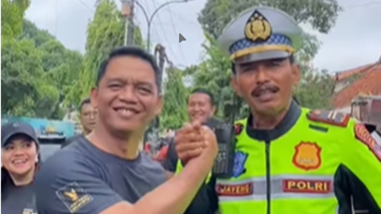 Berani-beraninya Perwira Berpangkat Iptu Tiba-tiba Berhentikan Jenderal Bintang 2 Polri, Ada Apa?