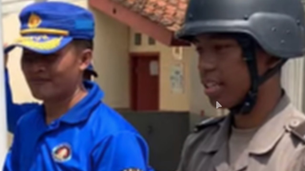 ⁠Demi Mendapatkan Satu Roti, Siswa Seba Polri Ini Gementaran Bacakan Janji Siswa