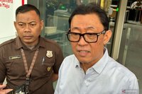 Misteri Tujuh Pertanyaan: Ahmadi Noor Supit Penuhi Panggilan KPK Kasus Mempawah