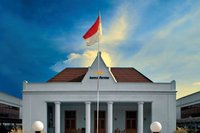 Kimia Farma Optimis 2025: Pangkas Kerugian 56,6 Persen, Siap Lanjutkan Tren Positif di Tengah Tantangan Industri