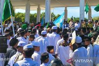 Ratusan Personel Kawal Ketat Demo Boikot Trans7 Alumni Pesantren di Situbondo, Ini Alasannya!