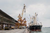 Tiga Penghargaan Buktikan, Petrokimia Gresik Sukses Terapkan Konsep Green and Smart Port untuk Efisiensi Energi