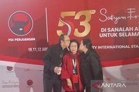 Momen Kehangatan Megawati PDIP, Dicium Puan dan Prananda Usai Rakernas I 2026