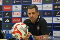 Arema FC Waspada Serangan Balik Semen Padang di BRI Super League