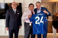 Prabowo Subianto Terima Jersey Chelsea, Sinyal Kuat Daya Tarik Investasi Global ke Indonesia
