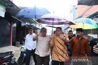 Penataan Kawasan Kumuh Makassar: Wamen PKP Tinjau Tallo, Dorong Solusi Hunian Vertikal