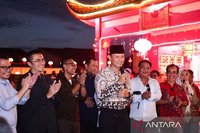 AHY Salurkan Bansos Hasil Lelang Lukisan Kuda Api SBY, Perkuat Persaudaraan di Singkawang