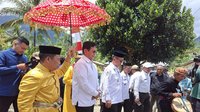 Kunjungan Wamentrans di Sumalata Penuh Kehangatan, Resmikan Sekolah Hingga Dialog dengan Masyarakat