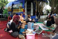 Kawal Pembatasan Usia Media Sosial: Peran Orang Tua Krusial Lindungi Anak di Ruang Digital