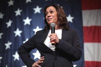 Kamala Harris Pertimbangkan Kembali Pencalonan Presiden AS 2028, Dinamika Politik Memanas