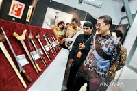 Menteri Fadli Zon Soroti Pentingnya Pelestarian Keris sebagai Simbol Budaya Bangsa di Pameran Seni dan Budaya Solo