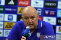 Bojan Hodak Sayangkan Kesalahan Fatal Persib Saat Ditahan Imbang Dewa United