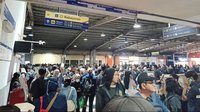 Percikan Api di Listrik Aliran Atas, Perjalanan KRL dari Tanah Abang ke Rangkasbitung Dibatasi