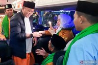 997 Calon Haji Situbondo Diberangkatkan ke Asrama Haji Surabaya dalam Empat Kloter