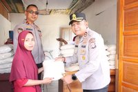 Polres Parimo Salurkan Bantuan Beras untuk Ratusan Warga Sidole Timur, Wujud Kepedulian Polri
