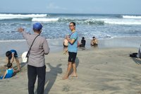 Patroli Satpolairud Garut Gencarkan Pengamanan Pantai, Antisipasi Kecelakaan Laut Libur Panjang