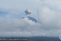 Erupsi Gunung Semeru Tiga Kali dalam Sehari, PVMBG Tetapkan Status Siaga dan Larangan Aktivitas