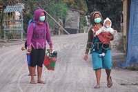 PVMBG Imbau Masker Gunung Lewotobi, Warga Wajib Waspada Hujan Abu dan Potensi Lahar Hujan