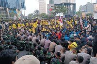 Kapuspen TNI Jelaskan Pengerahan TNI dalam Demo: Bantu Polisi, Bukan Intimidasi