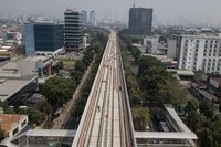 Polusi Udara Jakarta Tak Sehat Sabtu Pagi, Warga Disarankan Pakai Masker