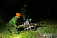 Korpasgat TNI AU Pertajam Kemampuan Tempur Melalui Latihan Menembak Malam Intensif