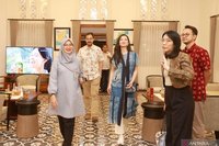 Raline Shah dan Keluarga Jelajahi Keindahan Wisata Banyuwangi