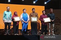 Menteri Kebudayaan Fadli Zon Tegaskan Lengger Banyumas Wajib Dirawat dan Dikembangkan Global