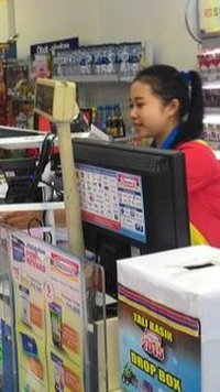 BPKN Pelototi Parkir Liar dan Minta Donasi Uang Kembalian di Indomaret