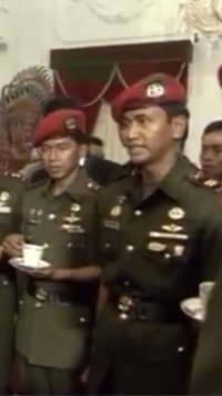 Momen Letnan Kopassus Anak Buah Prabowo Ditanyai Presiden Soeharto Usai Mendaki Everest, Kini Sosoknya Jadi Jenderal di TNI